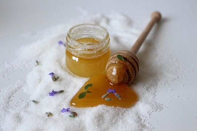 Peeling mit Honig